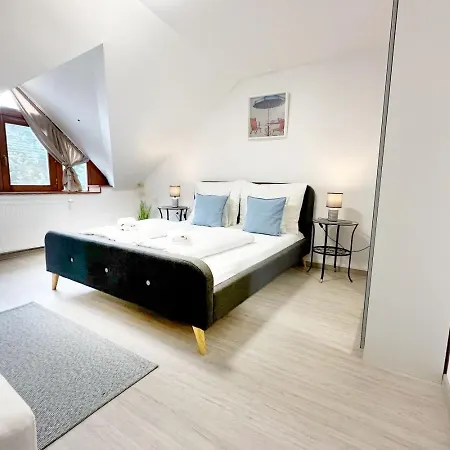 Daire Dora House &