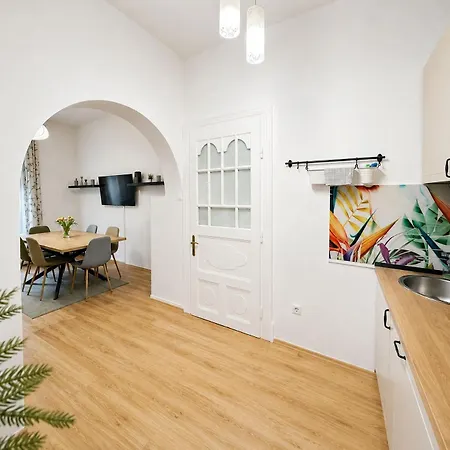Apartment Dora Holiday House Keszthely