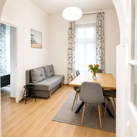 Dora Holiday House Apartment