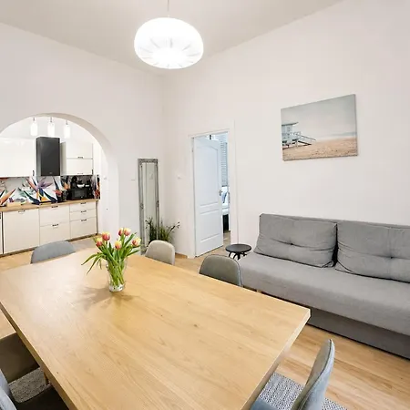 Dora House & -sauna & Relax By The Apartman *